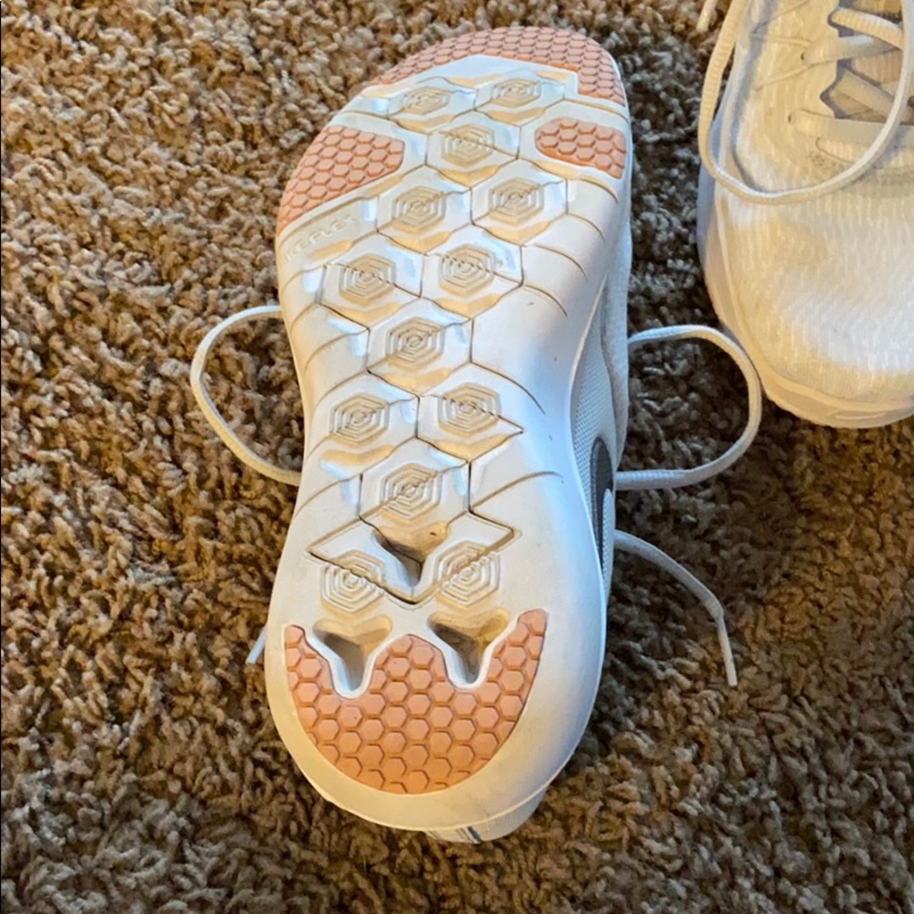 Nike runners - Picture 3 of 3